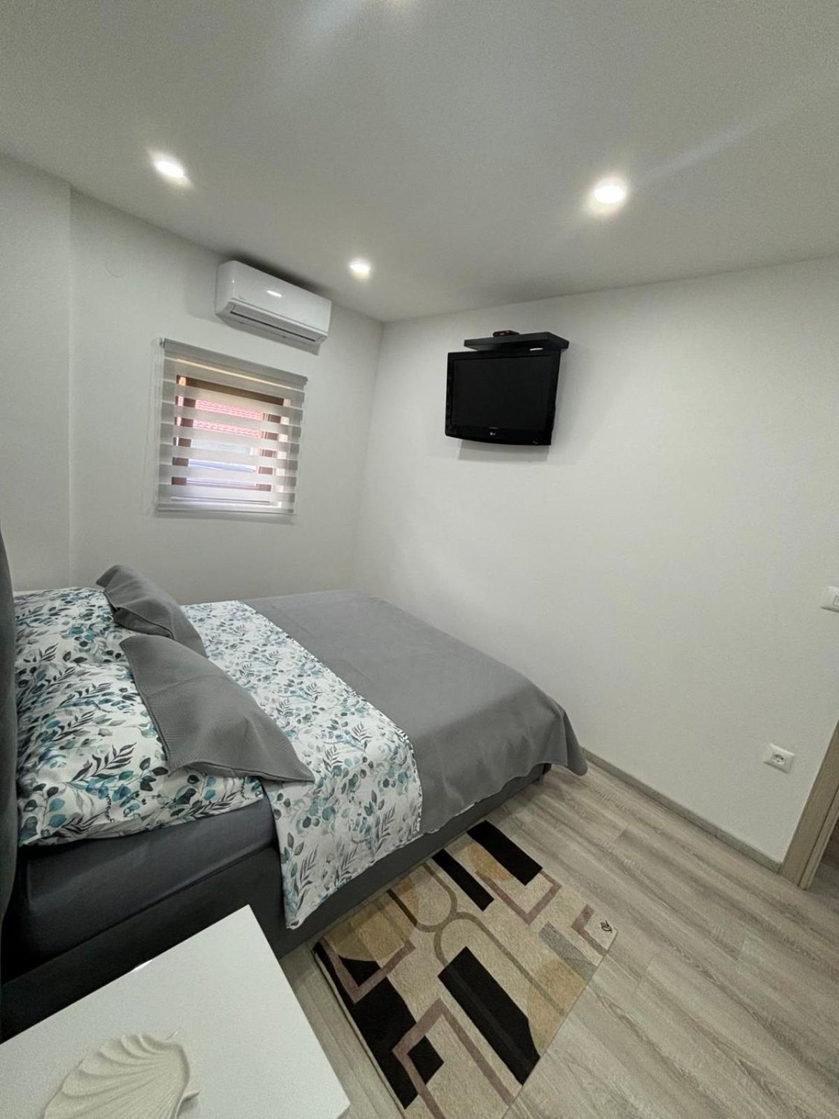 Milmar Holiday home Draga Bascanska